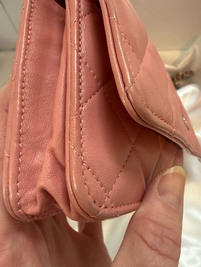 Chanel wallet on chain