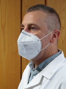 Pack of 2 KN95 Protective Face Mask, Disposable respirator, 95% Filtration