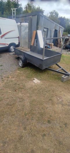 8ft 3 by 4ft 4 single axel trailer