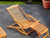 Sun Lounger Foldable Weatherproof Wooden Footrest Cushion 160kg Load Capacity