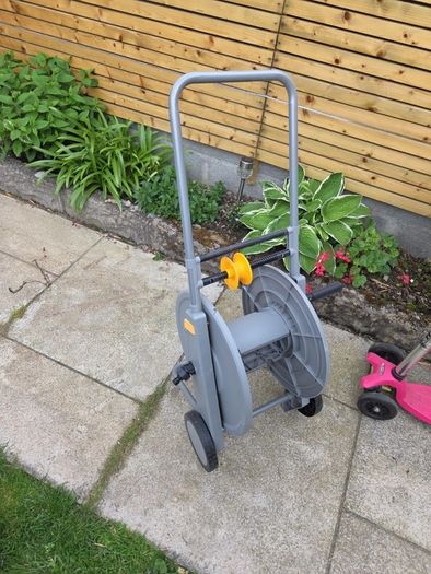 Hose reel
