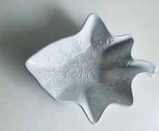 Vintage Mottahedeh Italian Leaf Dish