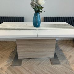 Extendable Dining Table