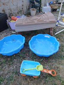 Sand and water tables
