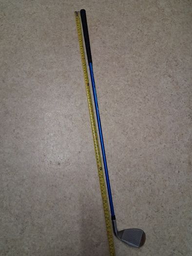 Golf clubs. Junior Set Of Left Handed MacGregor Golf Clubs For 9 To 12 Year Old. Collect In Dublin Or Receive Via Post.