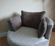 Swivel armchair