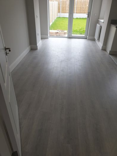Laminate flooring service