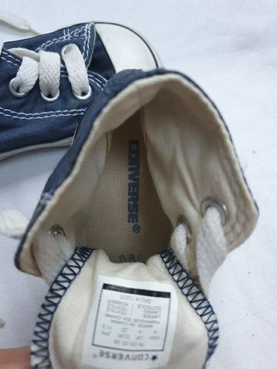 Converse Junior Size 4