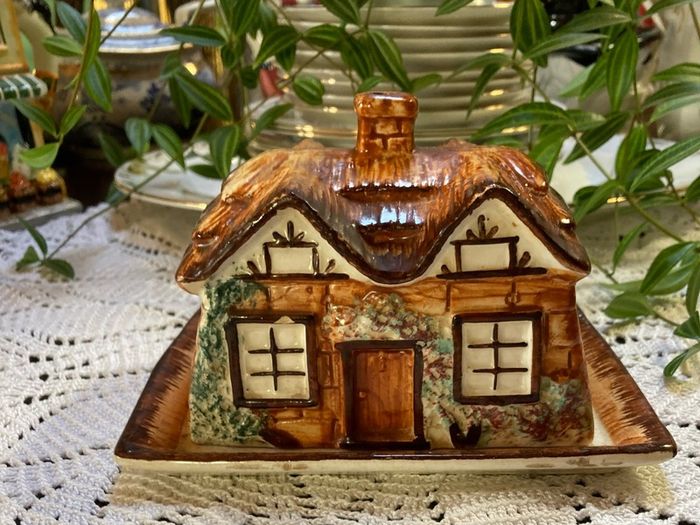 Vintage Collectable Kensington pottery