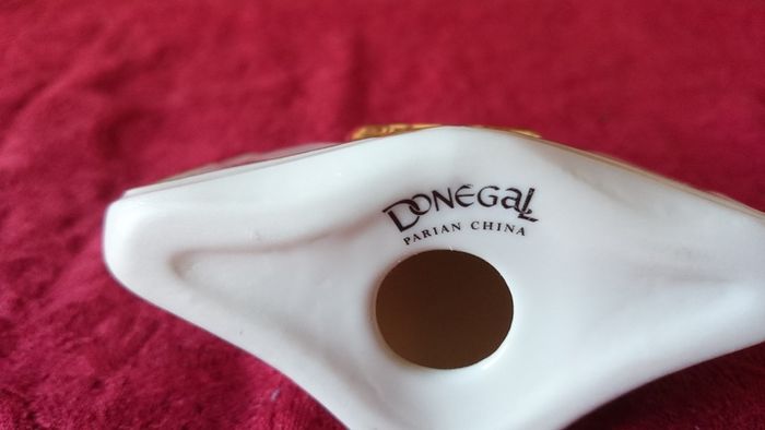 Donegal Parian China Claddagh Ring Clock And Vase Set Made In Ireland