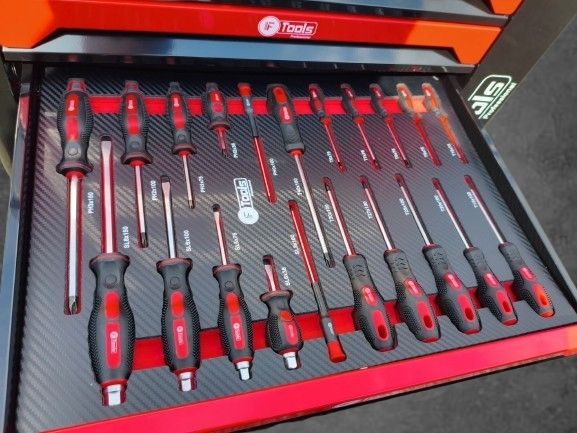 8-Drawer Tool Cabinet/Fully Loaded