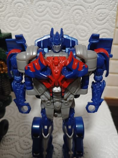 Transformers Hound and Optimus