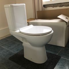Brand new Cersanit WC & slim line soft close seat