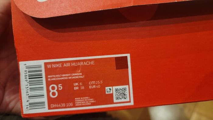 Nike Air Huarache Women's Trainers  DH4439-106 Size: 8.5 US 39.5 EU 6.5 UK