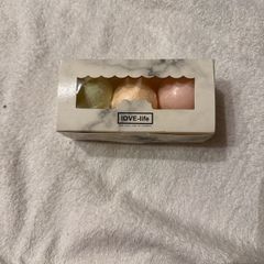 1 x 3 Box of Bath Bombs