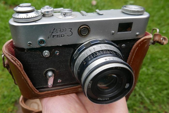 FED 3 Rangefinder Film Camera Lens Industar 61 2.8/52 Soviet Russia USSR - works well