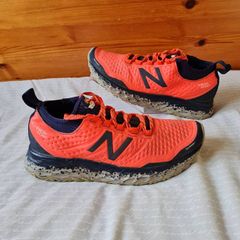 new balance hierro v3 Size 5.5 eu 38 coral/black In excellent condition