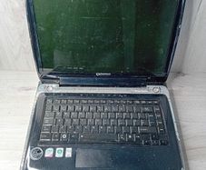 Toshiba Qosmio F50-10z Laptop - Not Tested For Spares Or Repairs Parts V.rare
