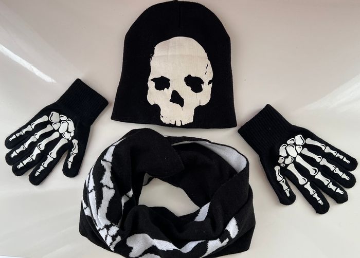 Bundle of Kids Hat, Scarf and Gloves