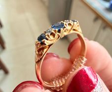 Antique Sapphire and Diamonds 18k gold ring