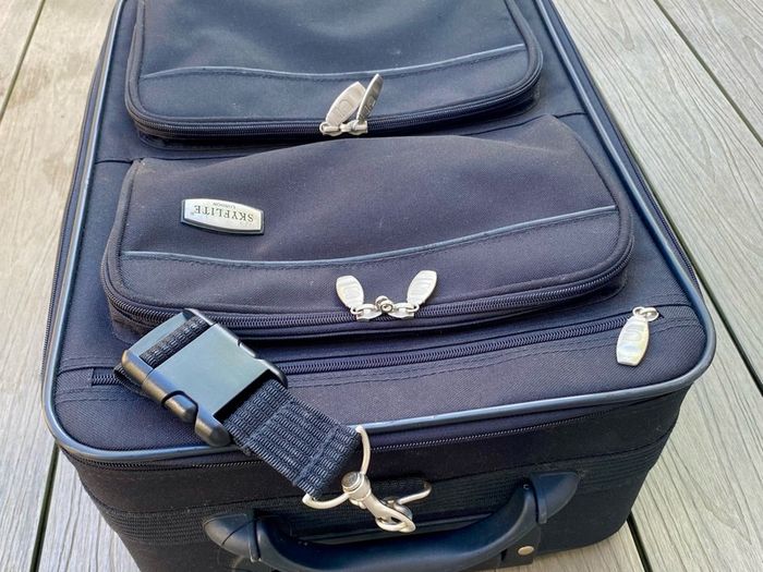 Compact wheelie travel suitcase