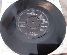 irish pressed single,  the Caroline showband