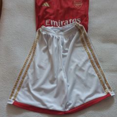Arsenal kit