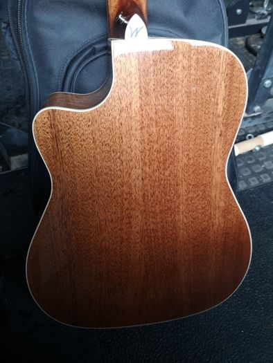 Washburn HF 11 SCE Solid Top