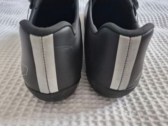 Shimano RC7 Road cycling shoes