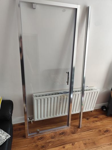 The Hydro Pivot Door shower 800mm