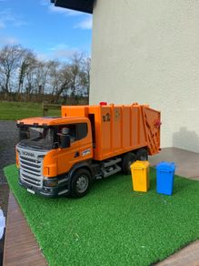 Toy farm accessories