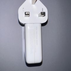USB-C Apple Power Adapter 140w