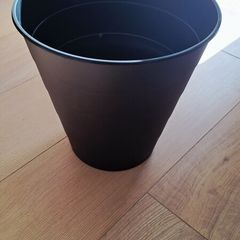 2 Waste bins