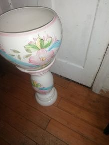 ceramic stand