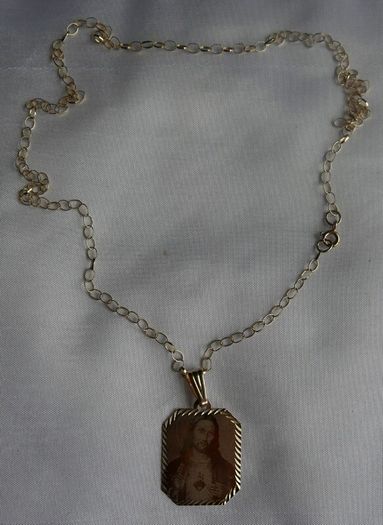 Vintage 9ct Yellow Gold 10Ct 417 Pendant and 9Ct 375 Necklace Sacred Heart Jesus Christ Pendant Necklace, Catholic Jewelry Gift, Religious Gift 4.4g