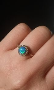 585 14ct gold created opal ring size L