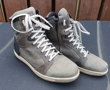 Forma boots