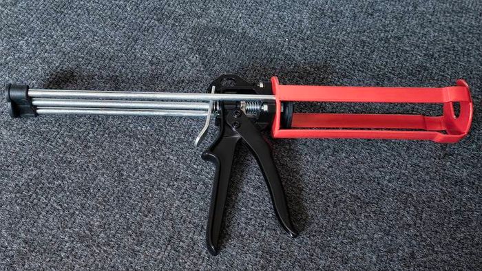 Heavy-Duty Caulking Gun JTOOL380 (Wide Frame)