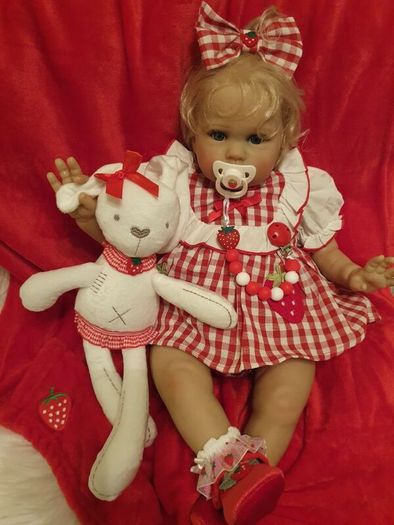 Reborns By Laura.  Stunning 23inch, 7lb Reborn Doll.  Welcome To View