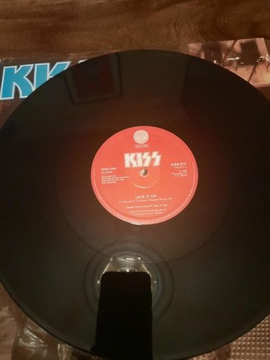KISS: Lick It Up 12" - 1983 Original UK Pressing