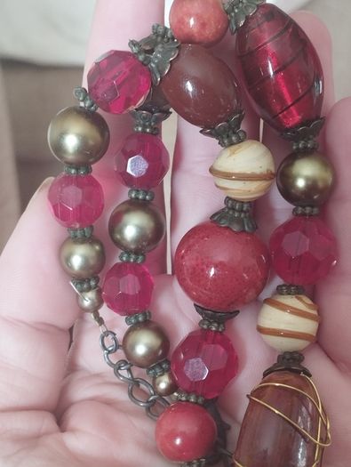Vintage bright necklace.