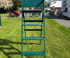 Umpires chair