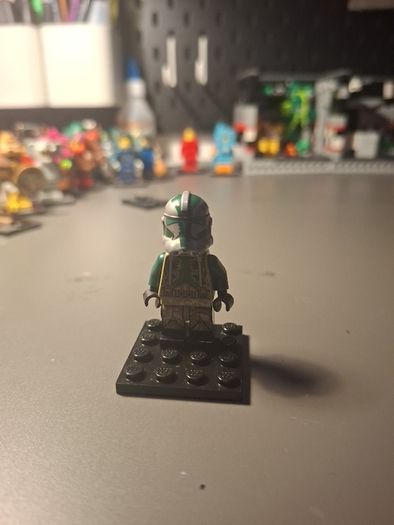 Commander gree with tan leg strap