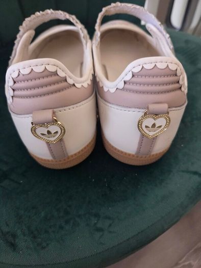 womens trainers