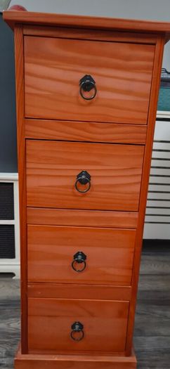 set of drawers