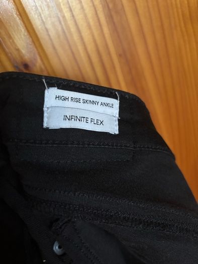 Calvin Klein Jeans High Rise Skinny Ankle jeans in black denim W29