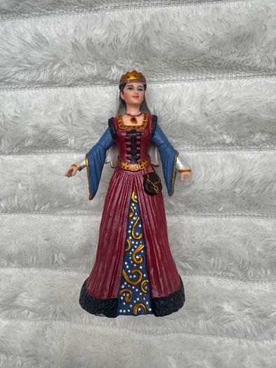 2009 Papo Medevil Queen approx. 9 cm. Used Please see photos