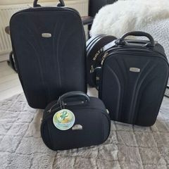 Suitcases matching set
