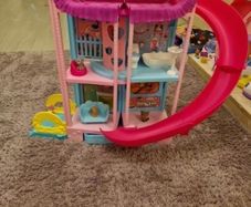 doll house