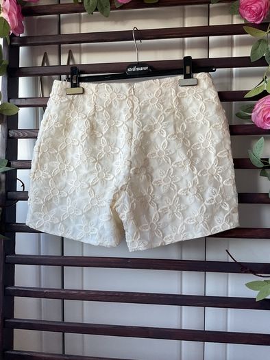 River island cream lace shorts size 10